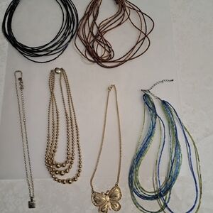 Assorted Necklace Lot